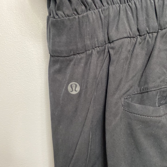 ❗️SOLD❗️2021 Lululemon Black Short Sleeve Perfectly Poised Jumpsuit Size 8 - Picture 8 of 10